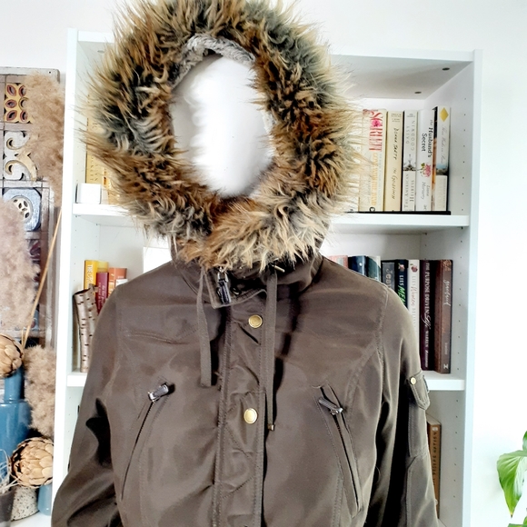 1 Madison Women's Faux Fur Hooded Parka Jacket - Picture 7 of 14